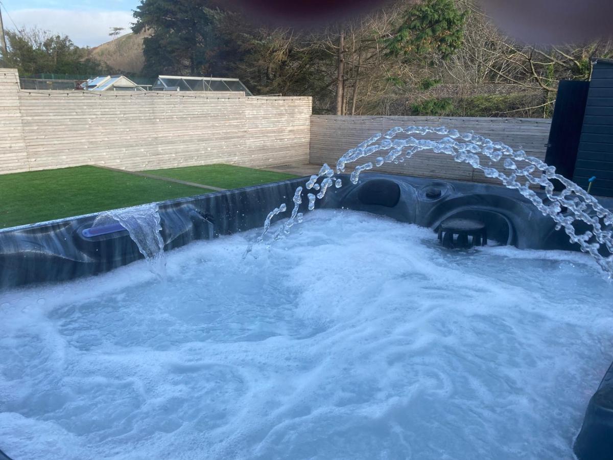 No40Barmouth-Modern,Spacious&Hot Tub Bagian luar foto