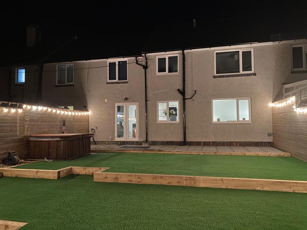 No40Barmouth-Modern,Spacious&Hot Tub Bagian luar foto
