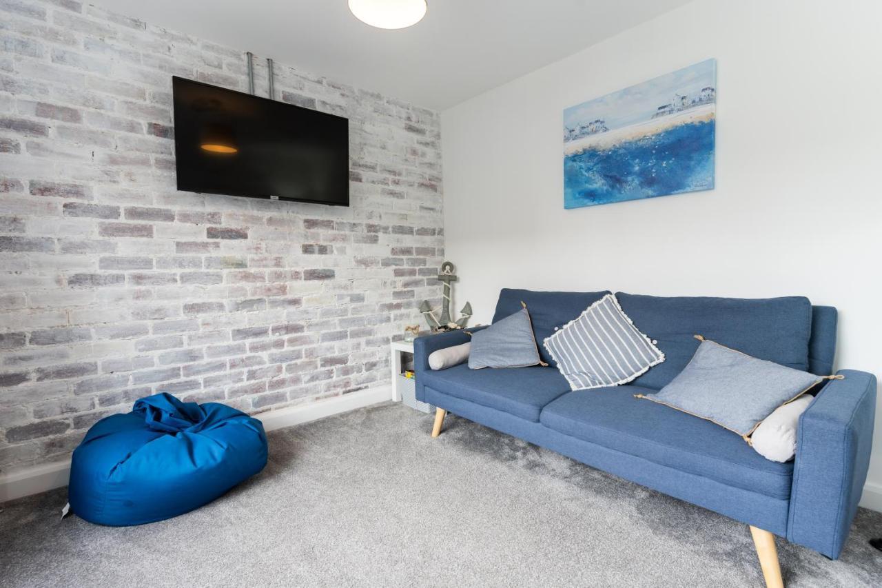 No40Barmouth-Modern,Spacious&Hot Tub Bagian luar foto