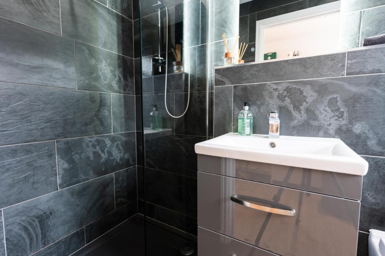 No40Barmouth-Modern,Spacious&Hot Tub Bagian luar foto