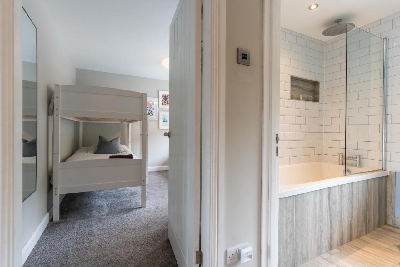 No40Barmouth-Modern,Spacious&Hot Tub Bagian luar foto
